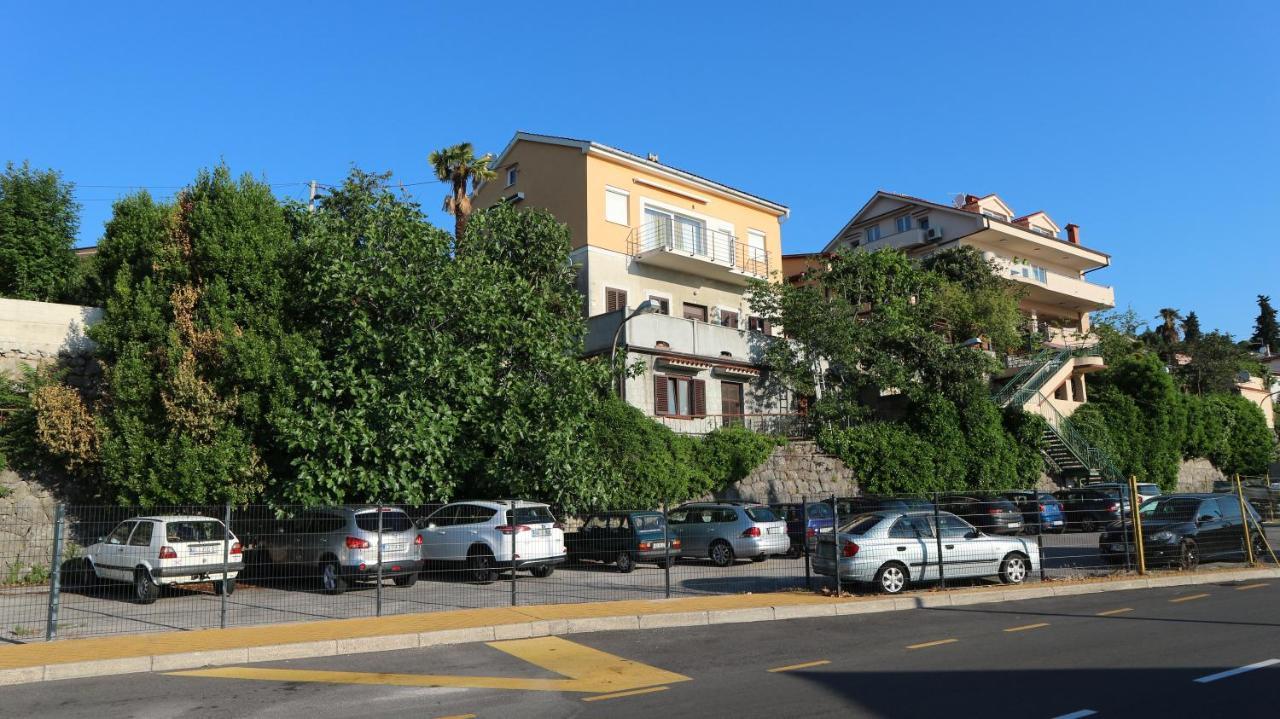 Apartments Komel I Опатия Екстериор снимка